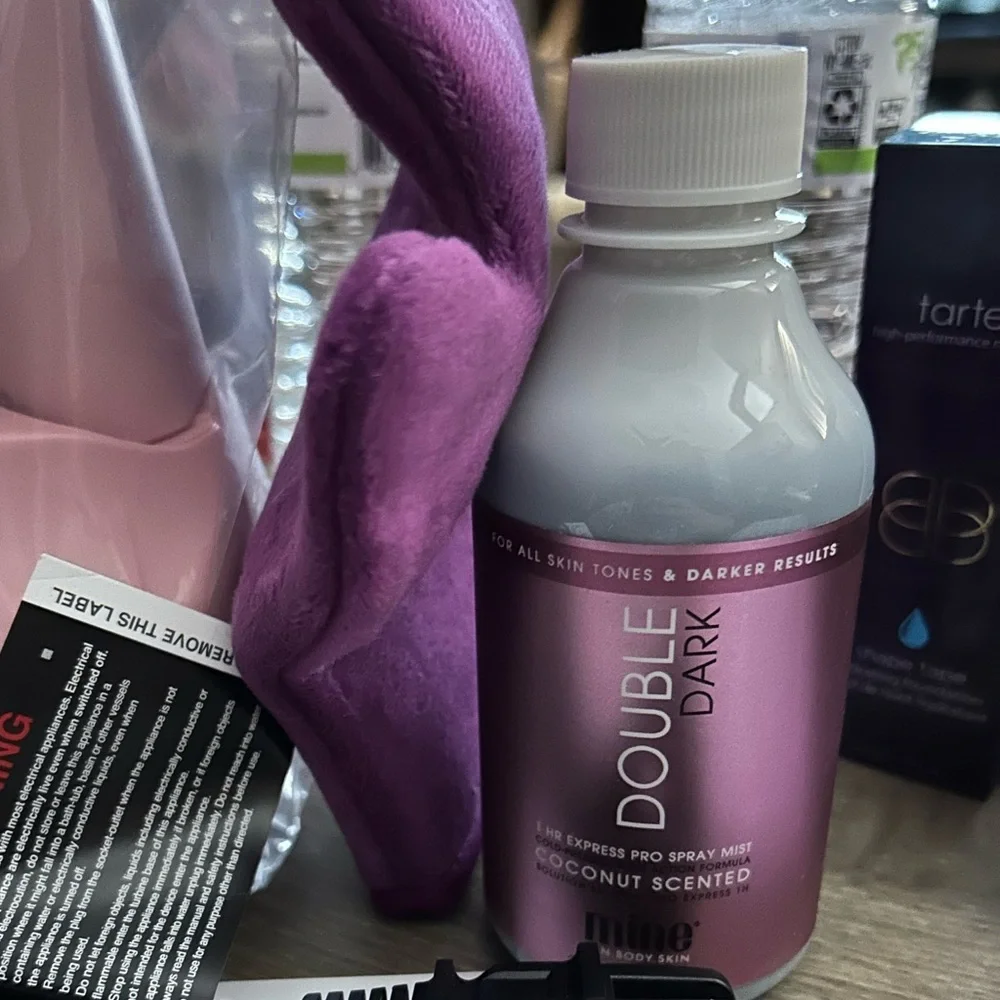 NEW IN BOX - MineTan Bronze Babe Home Spray Tan Kit - Pink Sprayer - Picture 7 of 16